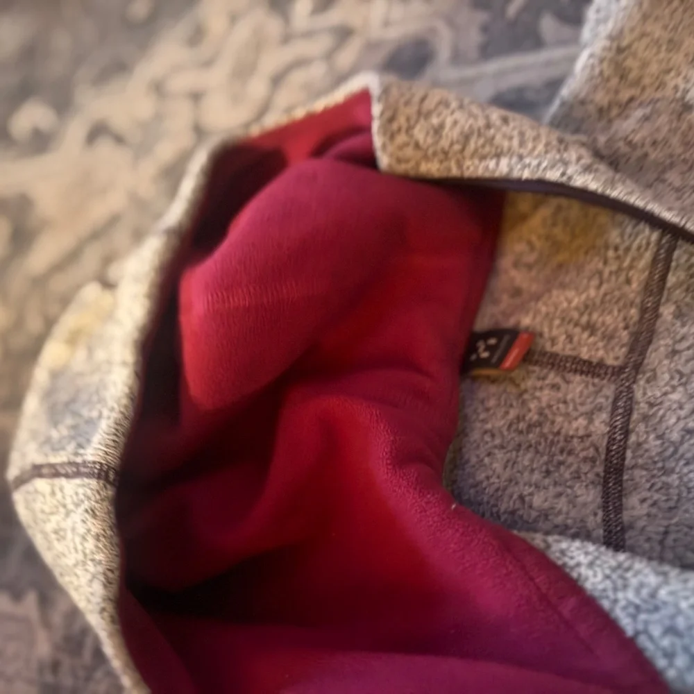 Haglofs Womens Swook Fleece full zip size small Gray Hooded Jacket  cozy and sty